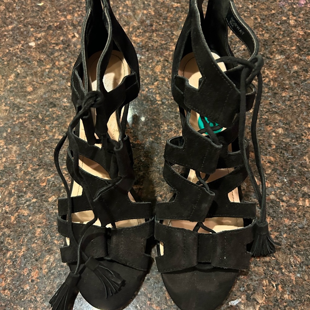 Suede Pumps